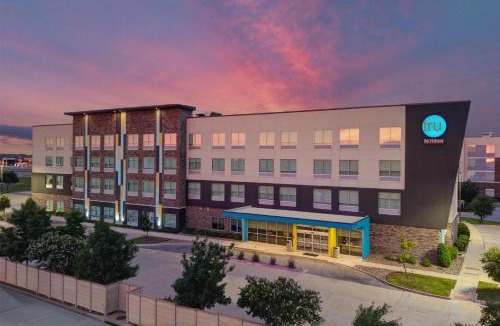The Colony Hotel | Tru By Hilton The Colony
