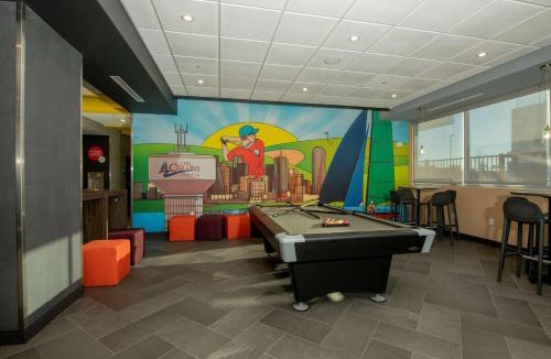 The Colony Hotel | Tru By Hilton The Colony