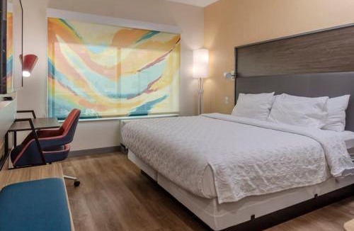 Chesterfield Hotel | Tru by Hilton