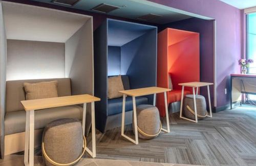 Chesterfield Hotel | Tru by Hilton
