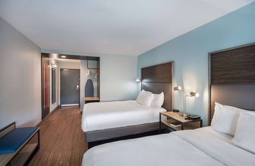 Warsaw Hotel | Tru by Hilton Warsaw
