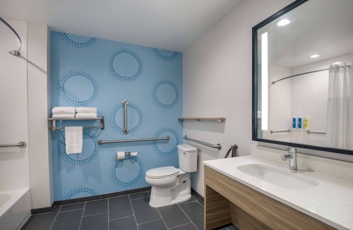 Warsaw Hotel | Tru by Hilton Warsaw