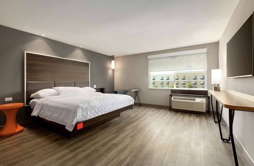 Greenwich Hotel | Tru by Hilton Wichita Northeast