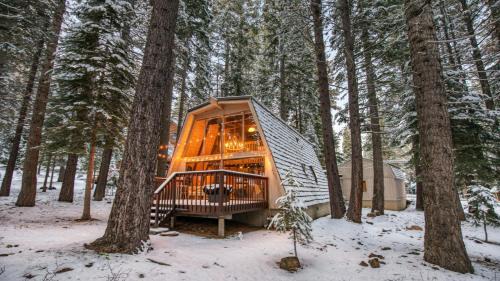 Truckee House | Truckee Cabin Getaway - Sleeps 6