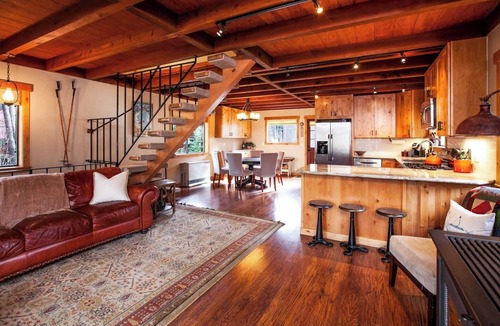 Donner Lake Woods Cabin | Truckee Time - Donner Lake Retreat