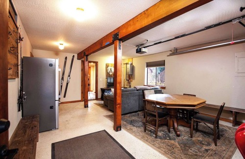 Donner Lake Woods Cabin | Truckee Time - Donner Lake Retreat