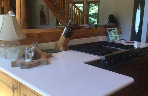 Durango House | True Colorado Log home backing to the river