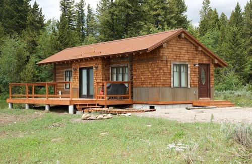 Island Park Villa | True Grit Adventure