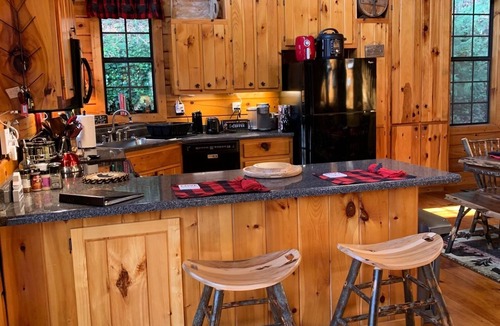 Murphy Cabin | True Log Home In The Mountains