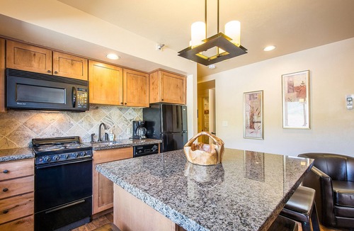 North Park City Condo | TRUE Ski-In/Ski-Out PARK CITY VACATION CONDO with MOUNTAIN VIEW!