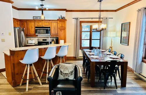 Mont-Tremblant Apartment | TRUE ski inout - large heated pool in summer!