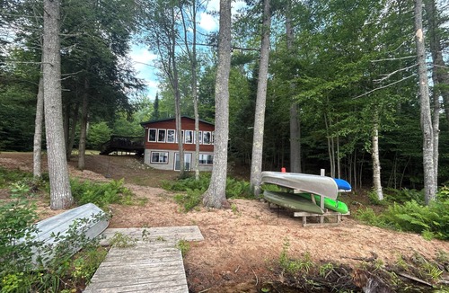 Steuben House | True UP experience awaits you in this comfortable and cozy lakefront home