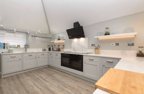 Looe House | Truly magnificent, luxury waterfront apartment