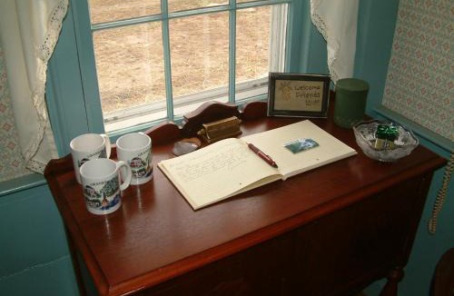 Granby Bed & Breakfast | Truman Gillet House B & B