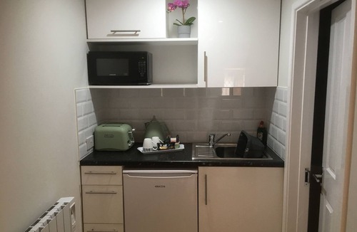 Charlwood Bed & Breakfast | Trumbles