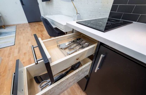 Downtown Hartford Apartment | Trumbull & PrattGreat Location, Fully Private furnished Studio/Elevator