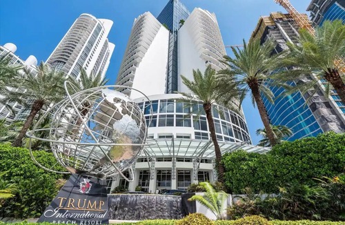 Sunny Isles Beach Apartment | TRUMP Beach Resort - Stunning Beach Front