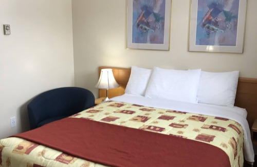 Sault Ste. Marie Hotel | Trunk Road Motel