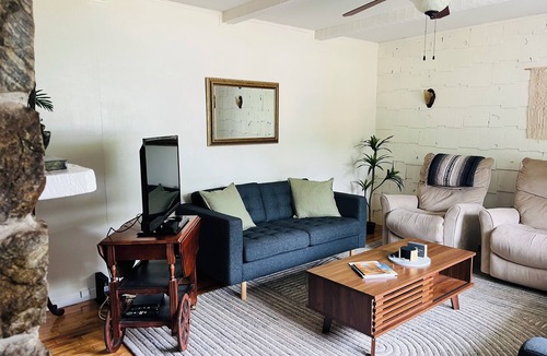 Truro House | Truro , cozy and bright main floor- sleeps 5!