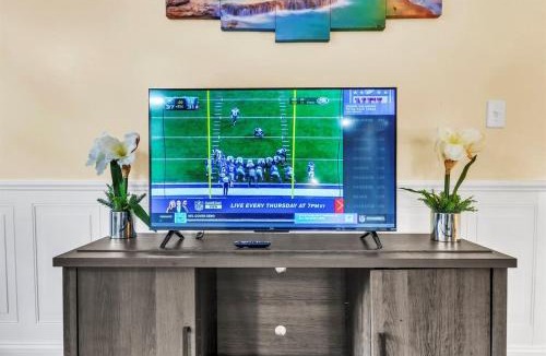 Central Manchester Apartment | TruStay in Central Connecticut
