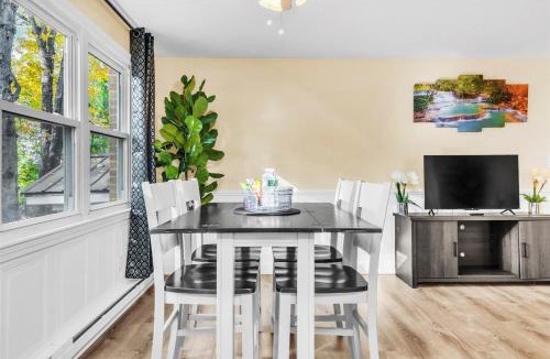 Central Manchester Apartment | TruStay in Central Connecticut