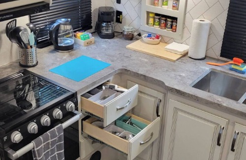 Damascus House | Try The RV Life - 2022 Cougar Executive