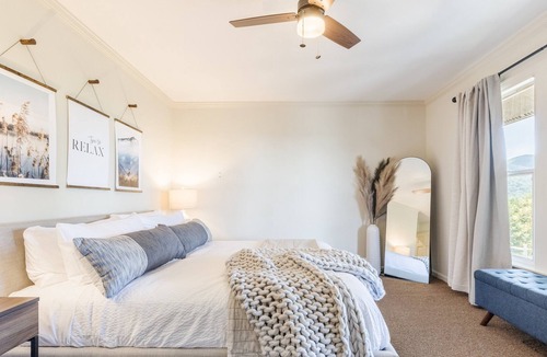 Lynn House | Tryon's Mtn Manor | Indoor Heated Pool, Games + Mtn Views!