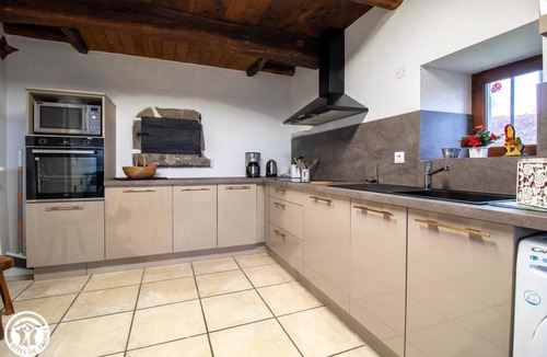 Tauves House | TSA Variou - Tauves - Gîte