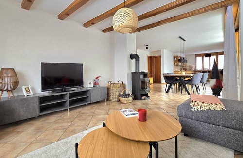 Saint-Martin Apartment | Tsandelanne" family accommodation Val d'Hérens. Panoramic terrace and sun!