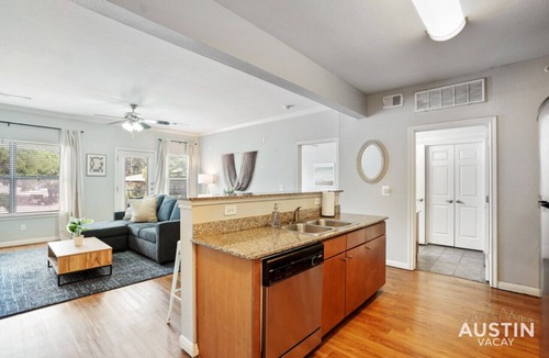 West Campus Apartment | TSC #300 xxxxxxxxxxx
