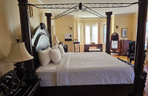 Pembroke Hotel | TTR - Princess Grace