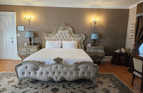 Pembroke Hotel | TTR - The Tiffany