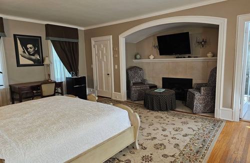 Pembroke Hotel | TTR - The Tiffany