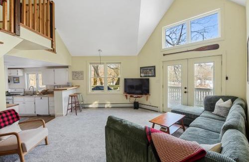 Montgomery Center House | Tubing, Hiking and Jay Peak fun at the Cliff House