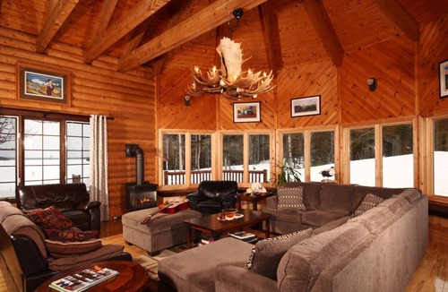 Main Brook Cabin | Tuckamore Lodge Rentals - Main Cedar Lodge - Suite 12