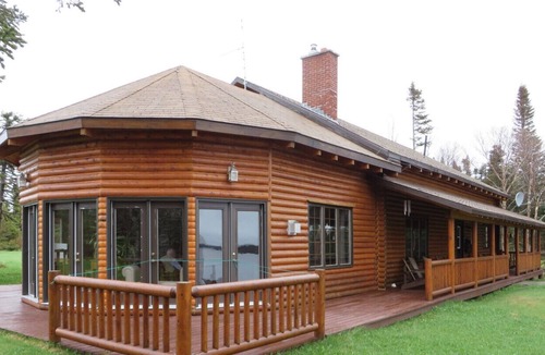 Main Brook Cabin | Tuckamore Lodge Rentals - Main Cedar Lodge - Suite 12