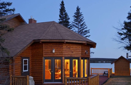 Main Brook Cabin | Tuckamore Lodge Rentals - Main Cedar Lodge - Suite 10