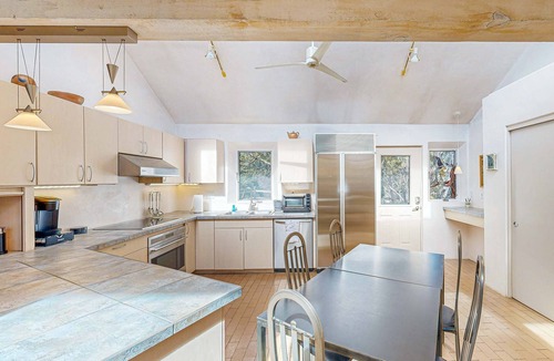 La Tierra House | Tucked Away | Private Patio | Cozy Fire Escape