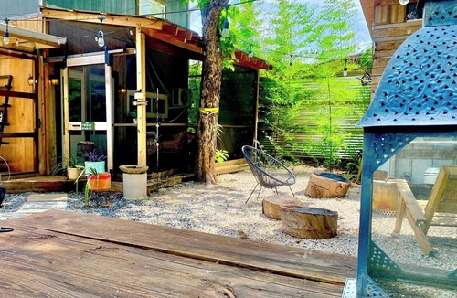 Govalle Apartment | Tucked Away Stay in East ATX