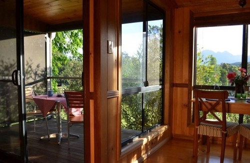 Rathdowney Cottage | Tuckeroo Cottages & Gardens