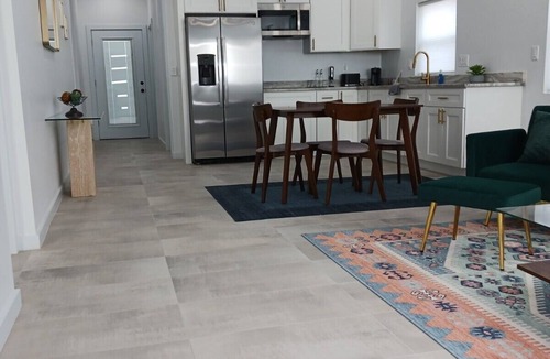 Menlo Park House | Tucson Barrio Home 2B/2B