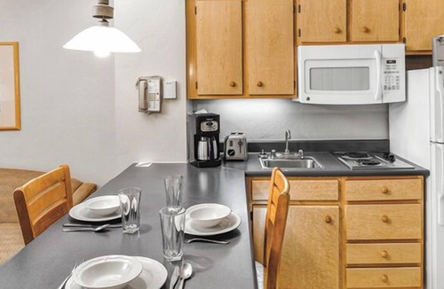 Palo Verde Villa | Tucson | Comfortable Desert Retreat | Pool + Hot Tub | 2BR