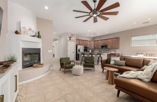 Stoneridge House | Tucson Mountain View Retreat with Spa Pool