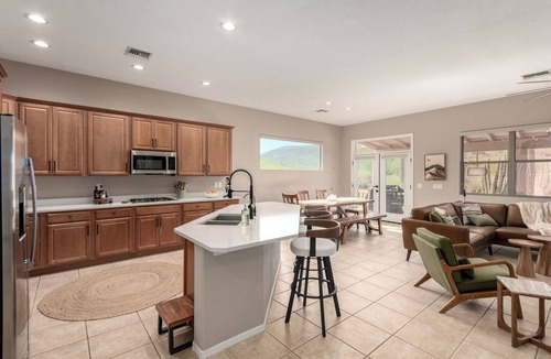 Stoneridge House | Tucson Mountain View Retreat with Spa Pool