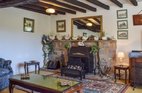 Ardens Grafton House | Tudor Cottage