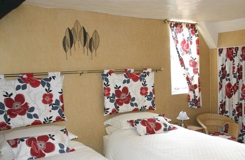 Bossington Bed & Breakfast | Tudor Cottage