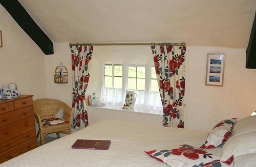 Bossington Bed & Breakfast | Tudor Cottage