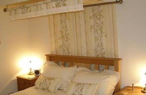 Bossington Bed & Breakfast | Tudor Cottage