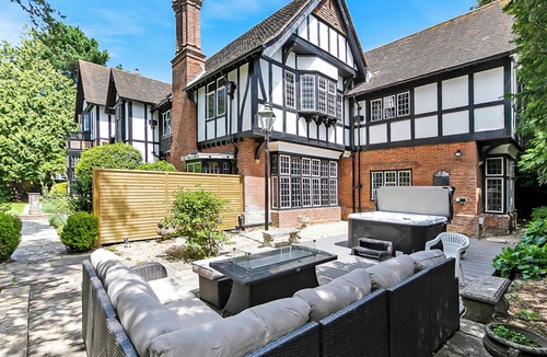 Bournemouth City Centre Cottage | Tudor Grange