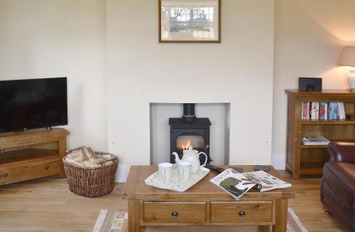 Eastrington House | Tudor House